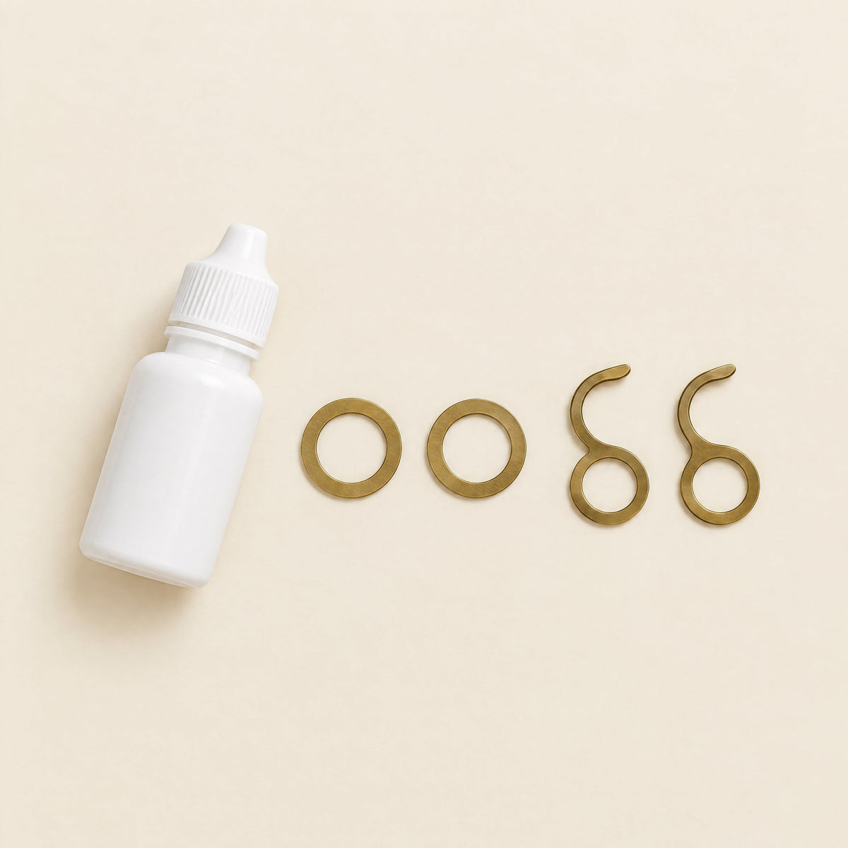 Cuckoo clock care kit with clock oil Image