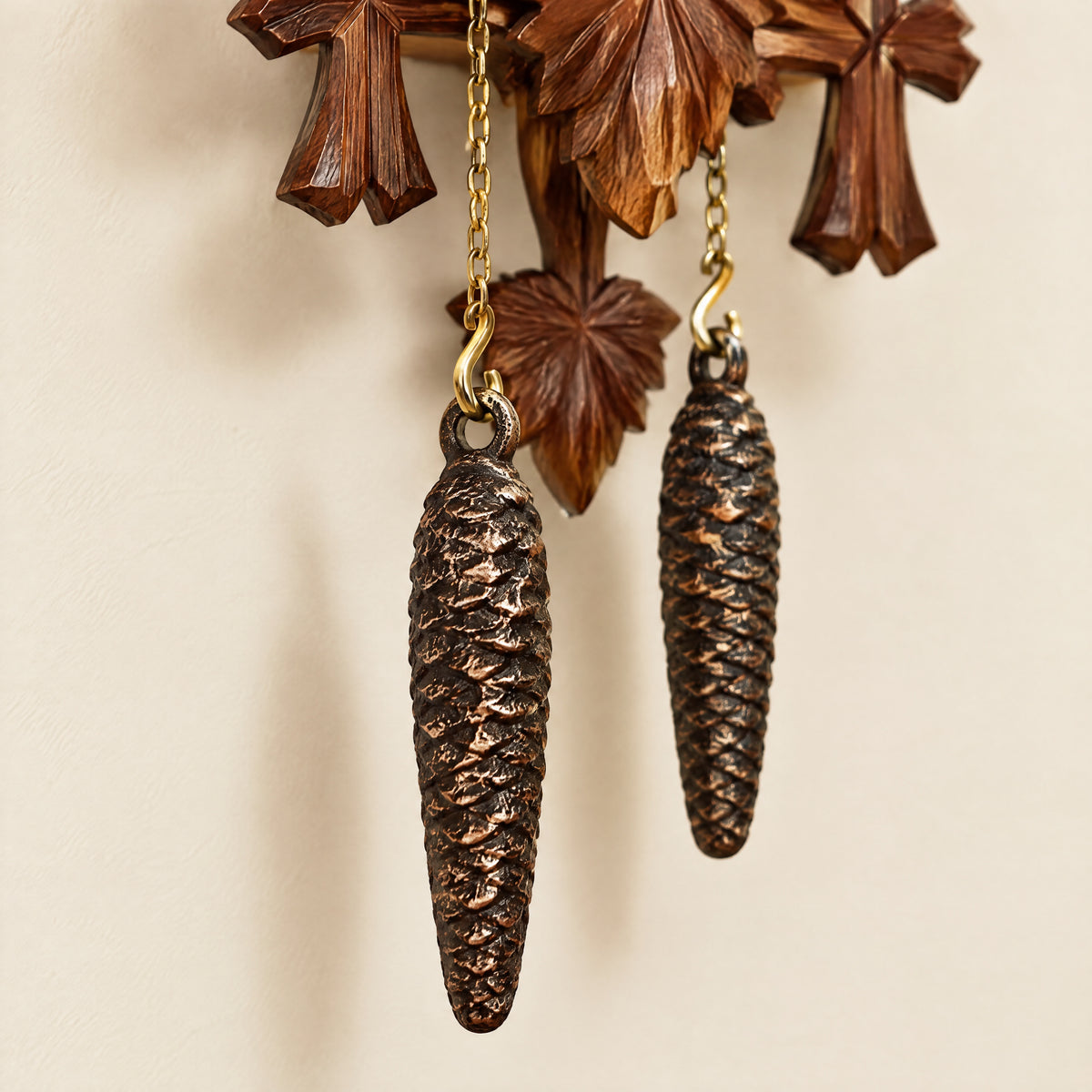 Pine Cone Weight for 1-Day Cuckoo Clocks, 275 g, three-quarter view