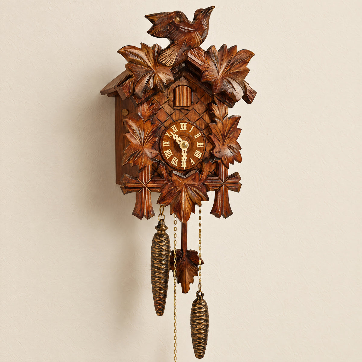 Sternreiter Bird & Leaf 1-Day Cuckoo Clock, three-quarter view