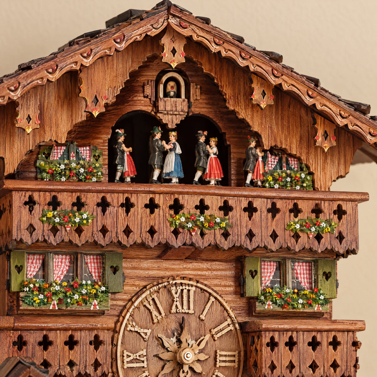 Sternreiter Bavarian Inn 8-Day Musical Cuckoo Clock, close-up detail