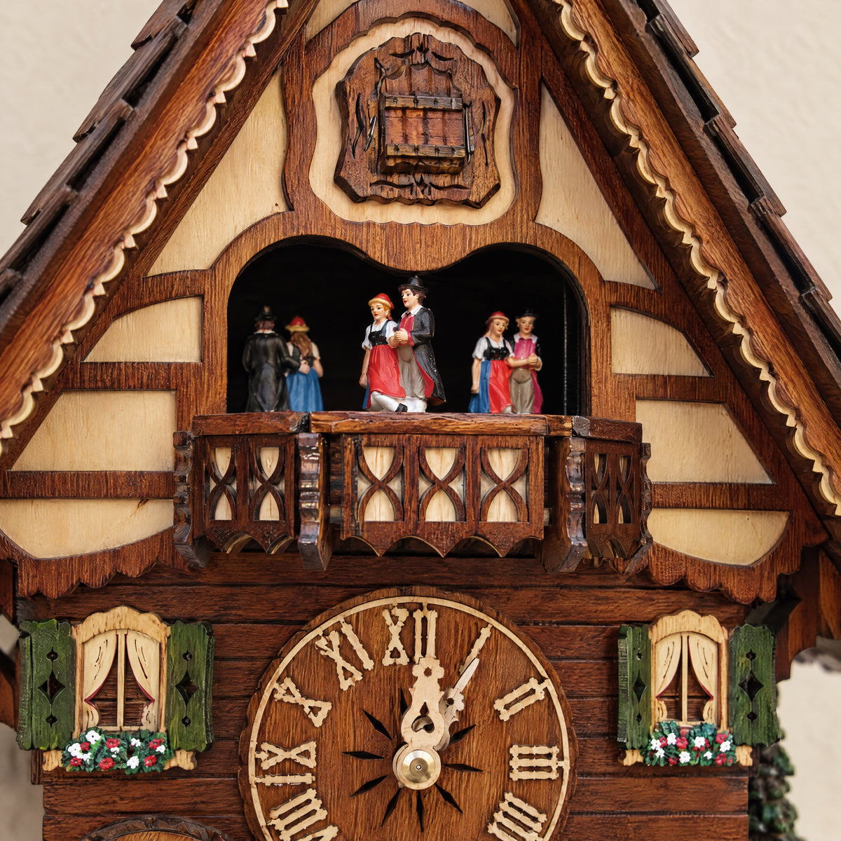 Sternreiter Musicians Chalet 8-Day Musical Cuckoo Clock, close-up detail