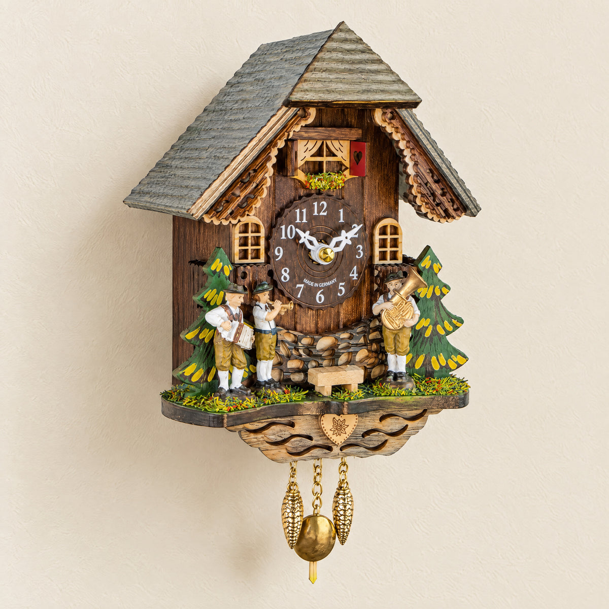Alpenklang Oompah Band Musical Quartz Cuckoo Clock by Trenkle, three-quarter view